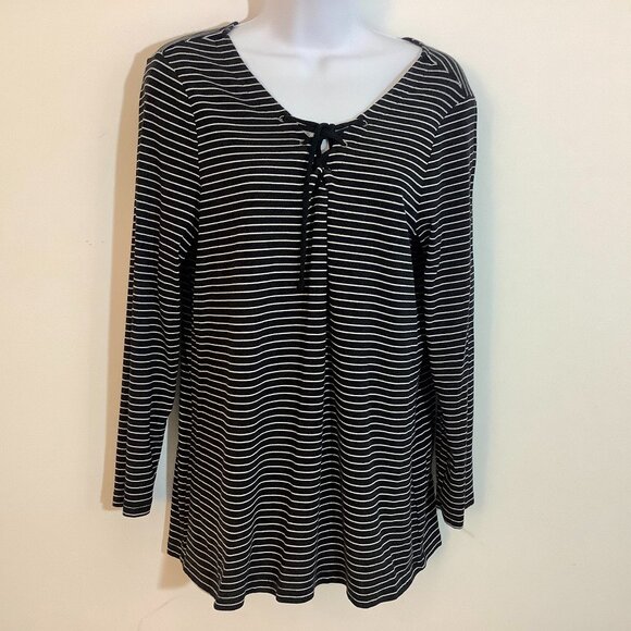 Old Navy Tops - Slip On Top Old Navy V Neck Long Sleeve Black / White Stripe XL Knit Stretch